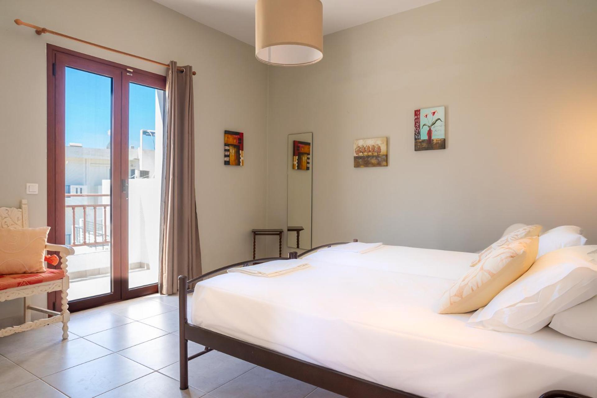 Stratos By Mroom Apartments Makrýgialos エクステリア 写真